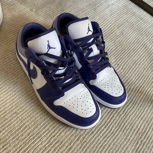 Nike Men's Purple and White Sneakers